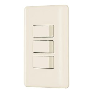 SWITCH TRIPLE VOLTECK BASIC C/PLACA MARFIL PA-APTR-BI 26638